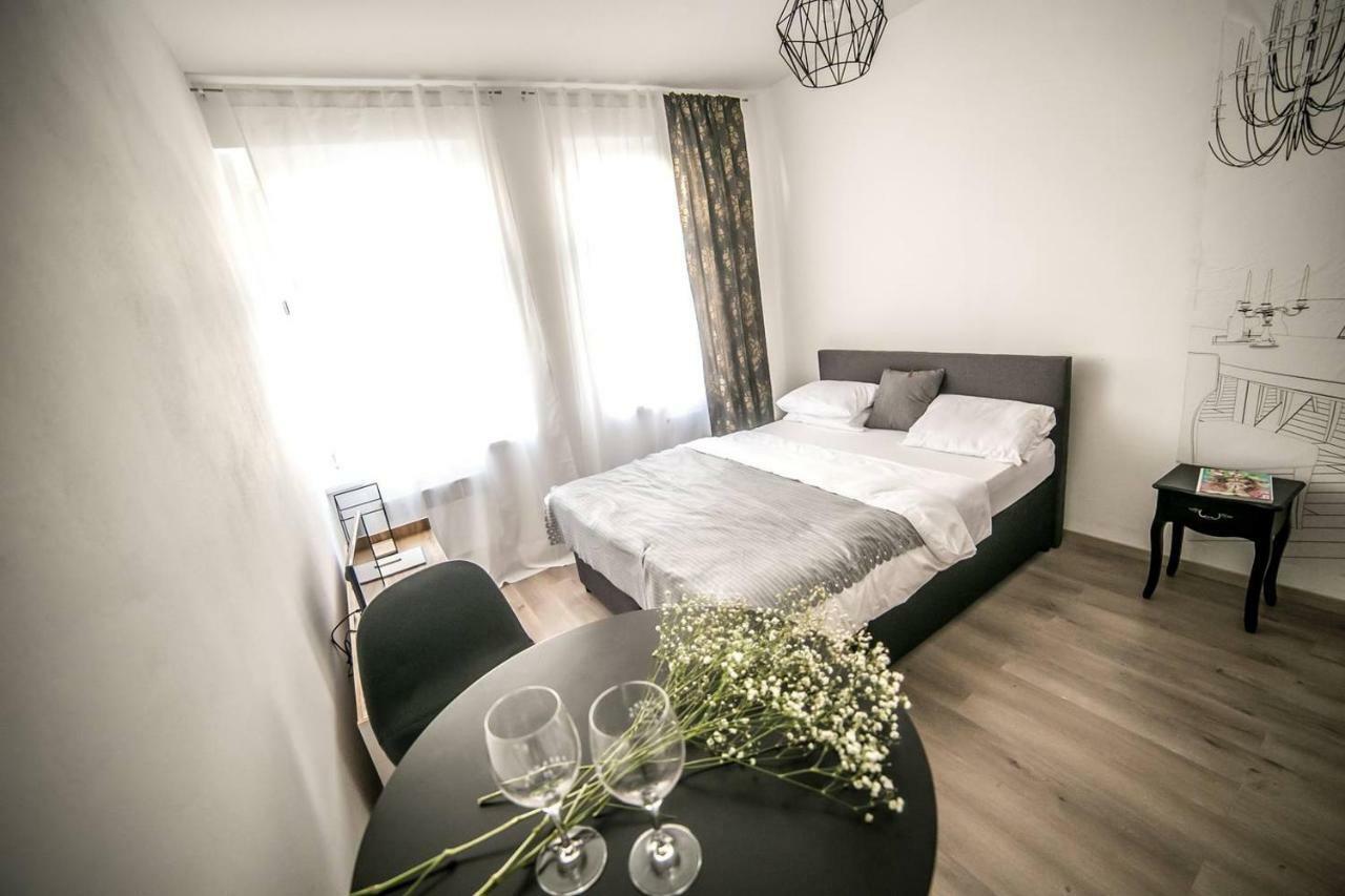 Prague Friendly Apartments In Prag Eksteriør billede